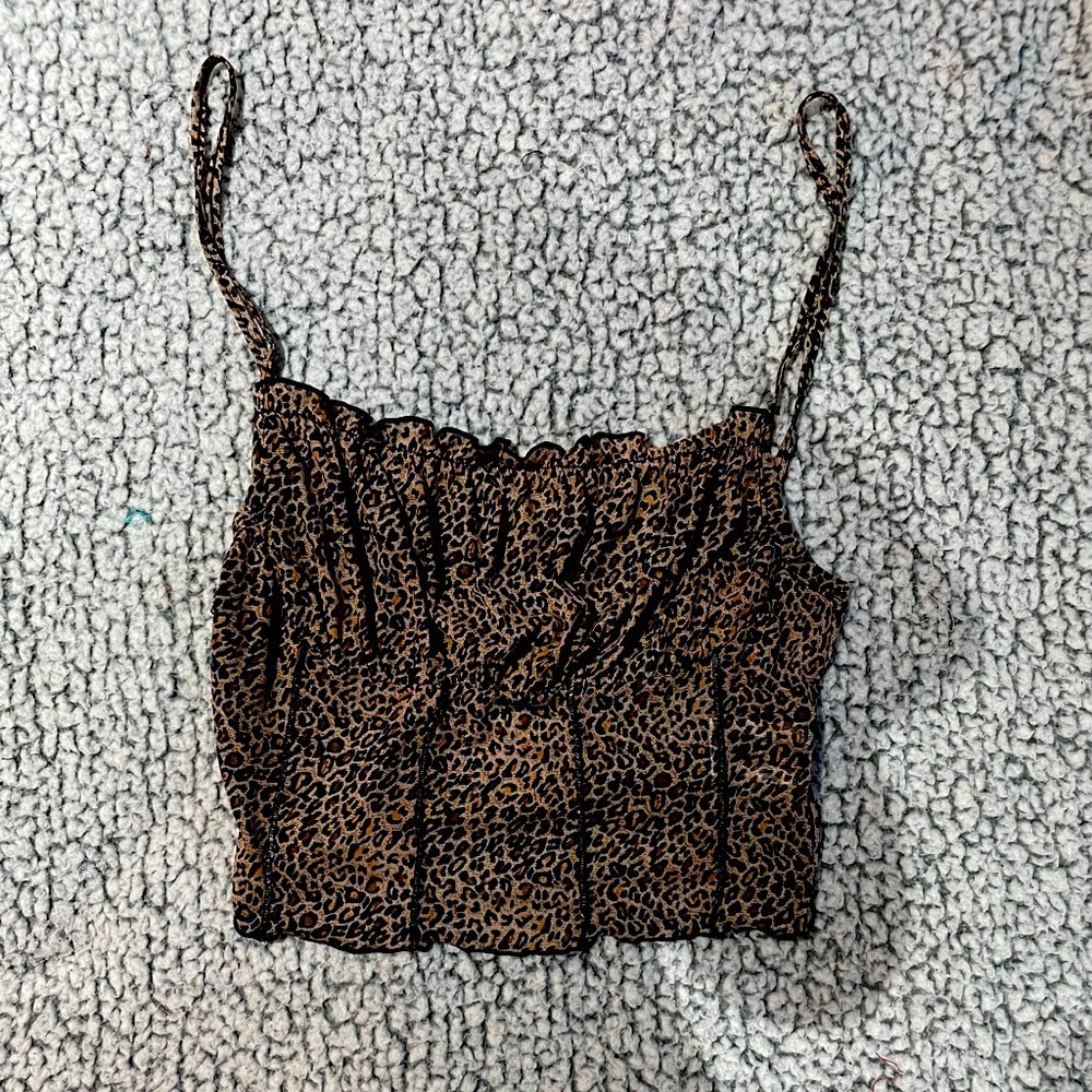 Cheetah spaghetti trap crop top